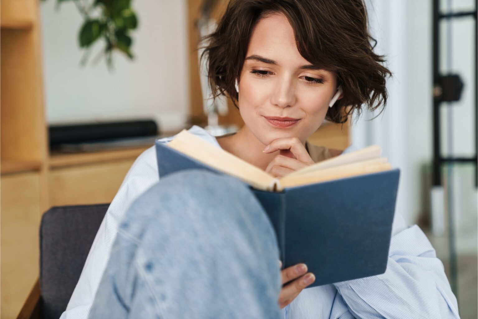 10 Books Every Christian Woman Should Read - Spiritual Hack